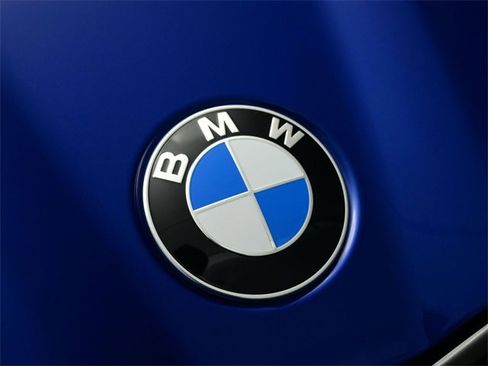 Used 2025 BMW M5 w/ Carbon Package image 51