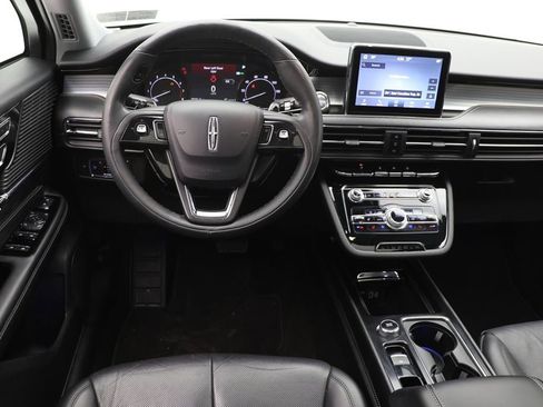 Used 2022 Lincoln Corsair AWD w/ Premium Package image 14