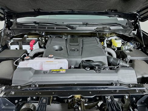 New 2026 Toyota Tundra Limited AWD/4WD image 30