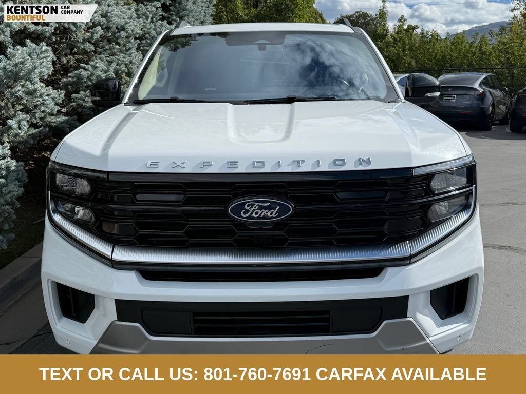 Used 2025 Ford Expedition Max Platinum AWD/4WD image 2