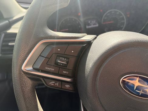 Used 2018 Subaru Crosstrek 2.0i AWD/4WD image 23