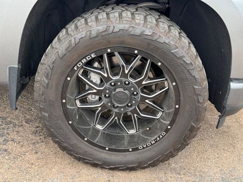 Used 2020 Chevrolet Silverado 1500 Custom w/ Custom Value Package RWD image 3