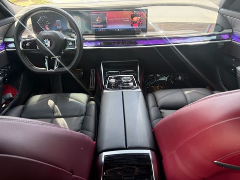 Used 2025 BMW 740i xDrive AWD/4WD image 24