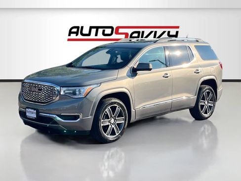 Used 2019 GMC Acadia Denali w/ Technology Package AWD/4WD image 3