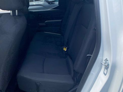 Used 2025 Toyota Tacoma SR5 AWD/4WD image 7