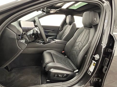 Used 2025 BMW 530i xDrive w/ Premium Package image 69