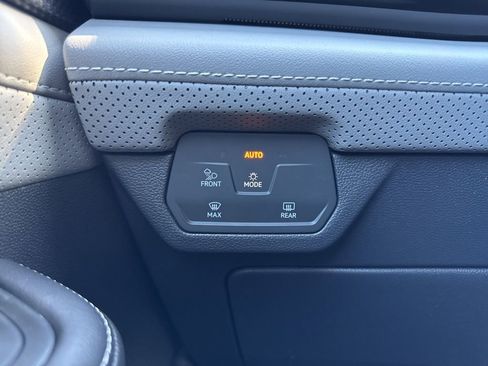 New 2026 Volkswagen Atlas Cross Sport SEL R-Line image 34