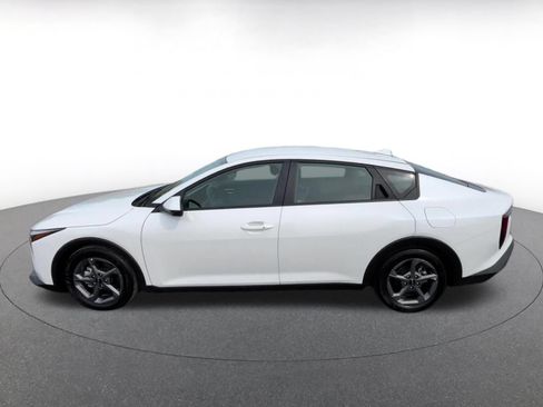 Used 2025 Kia K4 FWD image 9