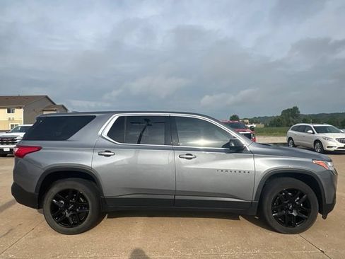 Used 2020 Chevrolet Traverse LS w/ LPO, Blackout Package FWD image 2