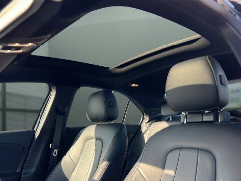 Used 2022 Mercedes-Benz A 220 image 34