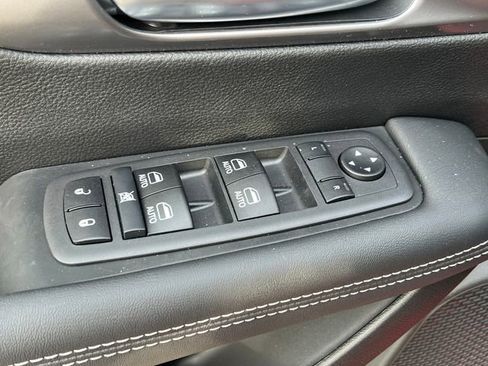 New 2026 Chrysler Pacifica Select image 14