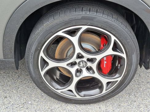 Used 2024 Alfa Romeo Tonale Veloce image 8