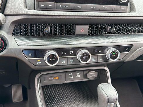 Used 2024 Honda CR-V EX image 16