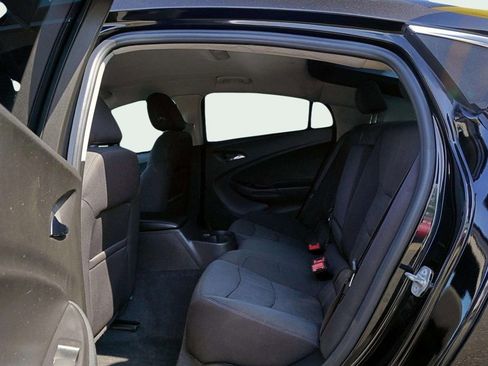 Used 2018 Chevrolet Volt LT image 17