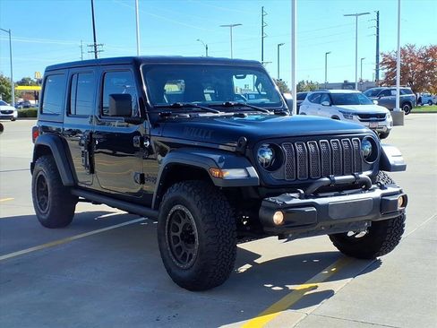Used 2021 Jeep Wrangler Unlimited Sport AWD/4WD image 7