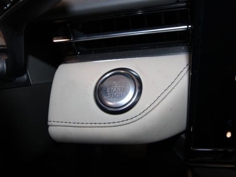 Used 2025 Lincoln Nautilus Premier image 17