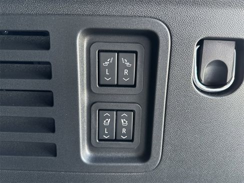 New 2025 Buick Enclave Sport Touring w/ Power Package image 35