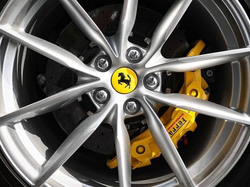 Certified 2022 Ferrari 812 GTS RWD image 15