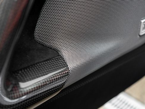 Used 2018 Ferrari GTC4Lusso image 13