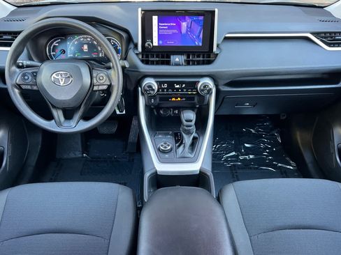 Certified 2024 Toyota RAV4 LE AWD/4WD image 3