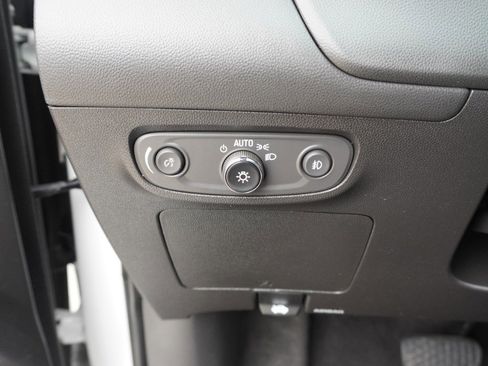 Used 2023 Buick Encore GX Essence w/ Experience Buick Package image 19