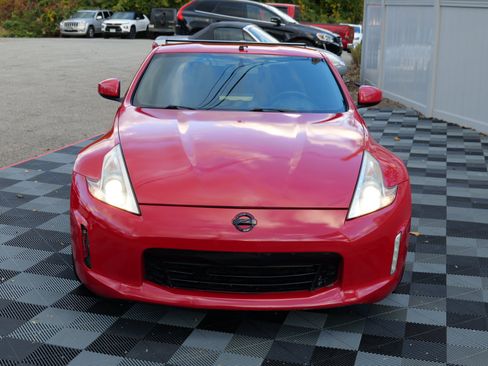 Used 2017 Nissan 370Z Coupe image 11