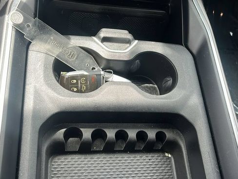 Used 2022 RAM 3500 Laramie AWD/4WD image 14