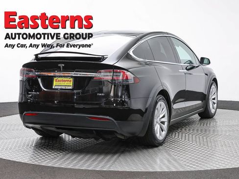 Used 2018 Tesla Model X 75D AWD/4WD image 4