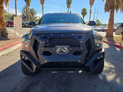 Used 2018 RAM 2500 Big Horn w/ Sport Appearance Group image 2