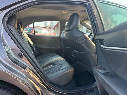 Certified 2022 Toyota Camry SE FWD image 11