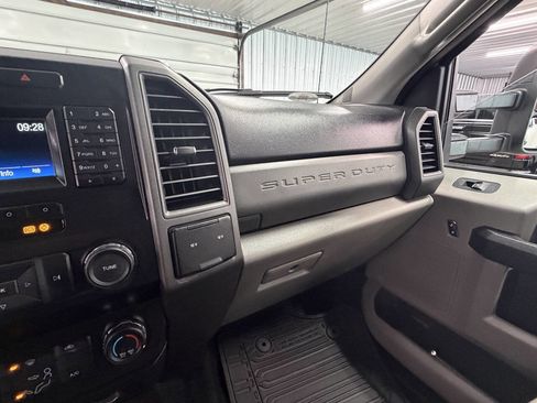 Used 2019 Ford F450 XL w/ Power Equipment Group image 46