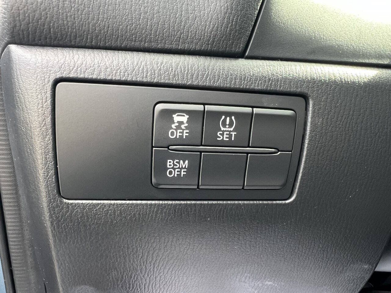 Used 2014 MAZDA MAZDA3 i Grand Touring FWD image 26