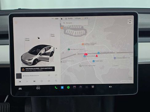 Used 2022 Tesla Model 3 Standard Range image 25