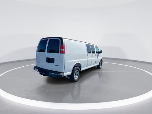 Used 2025 GMC Savana 3500 Extended w/ Driver Convenience Package RWD image 9