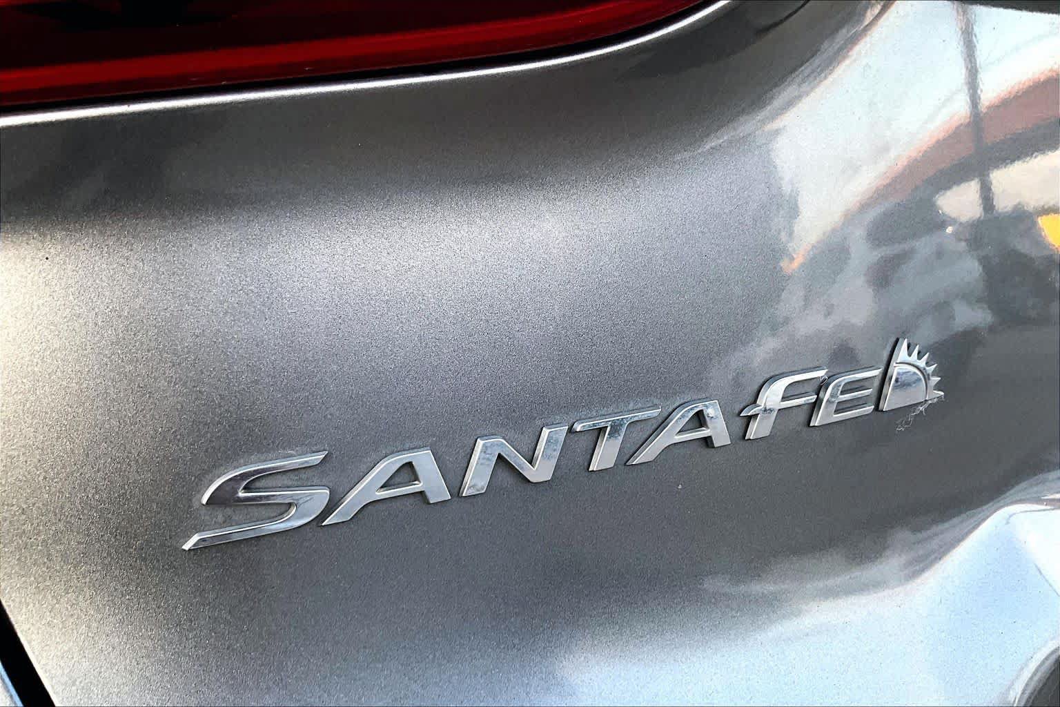 Used 2019 Hyundai Santa Fe SEL FWD image 30