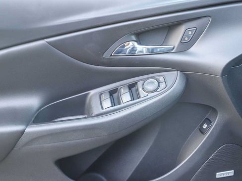Used 2018 Chevrolet Volt Premier w/ Driver Confidence Package FWD image 20