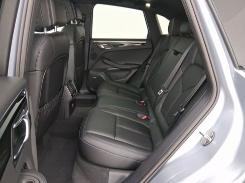 Used 2026 Porsche Macan image 14