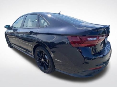 Used 2025 Volkswagen Jetta GLI Autobahn FWD image 3