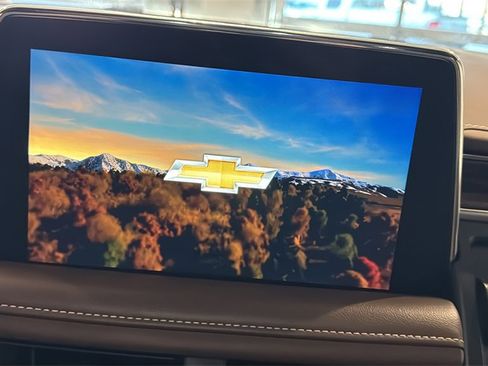 Used 2022 Chevrolet Suburban High Country image 30