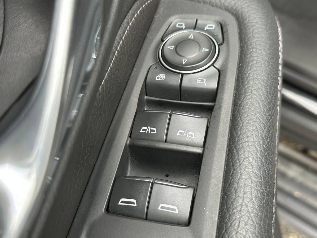 Used 2024 GMC Yukon Denali w/ Denali Reserve Package AWD/4WD image 24