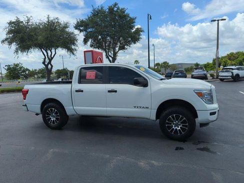 Certified 2023 Nissan Titan SV RWD image 2