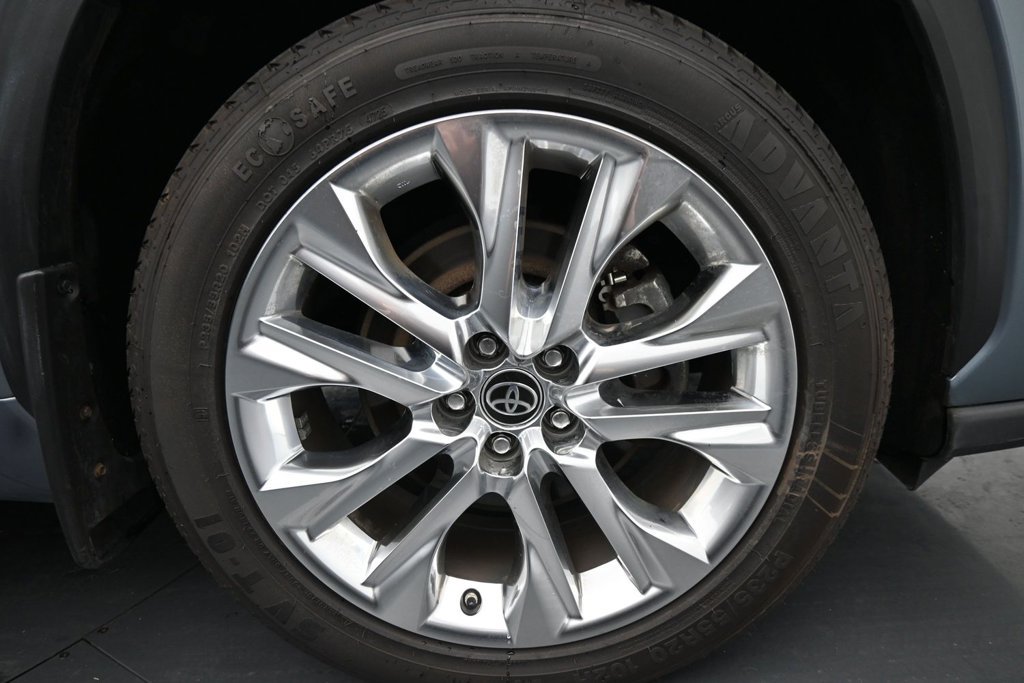 Used 2023 Toyota Highlander Limited AWD/4WD image 11