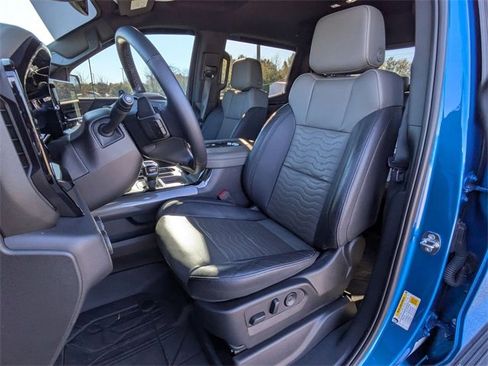 Used 2022 Chevrolet Silverado 1500 ZR2 image 12