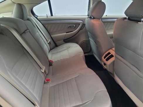 Used 2014 Ford Taurus SE image 19