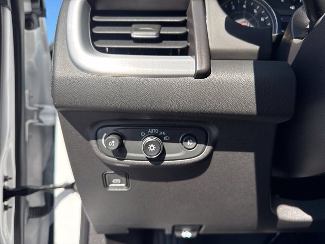 Used 2024 GMC Terrain SLT FWD image 16