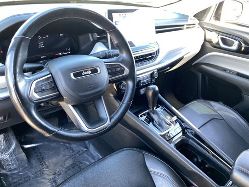 Used 2022 Jeep Compass Limited w/ Elite Group image 18