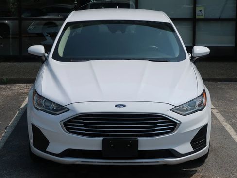 Used 2019 Ford Fusion SE FWD image 3