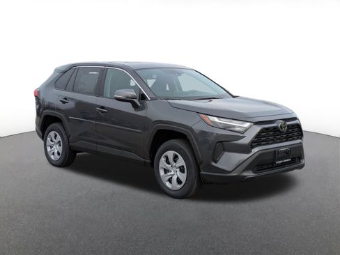 New 2025 Toyota RAV4 LE image 5