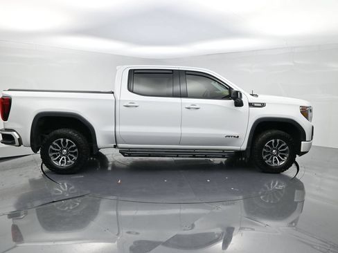 Used 2021 GMC Sierra 1500 AT4 w/ AT4 Value Package AWD/4WD image 4