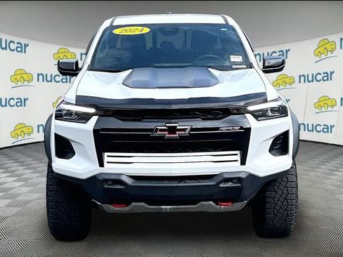 Used 2024 Chevrolet Colorado ZR2 AWD/4WD image 3